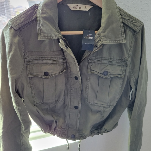 Hollister Jackets & Blazers - Hollister Khaki crop Jacket